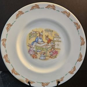 Excellent condition BUNNYKINS royal Doulton small 8" plate